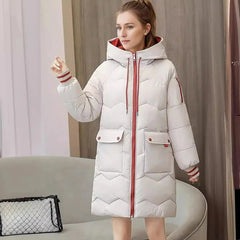 Lange warme Winterjacke mit Kapuze - Heike in Weiß