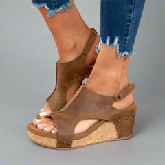 Offene Zehen Leder-Keilsandalen für Damen in Braun