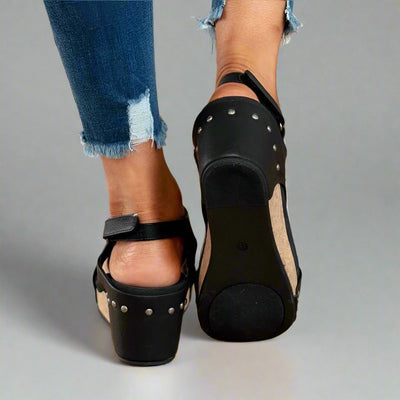 Offene Zehen Leder-Keilsandalen für Damen