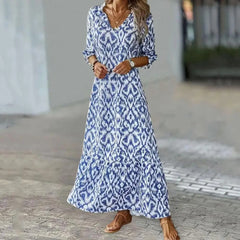 Sommerkleid mit V-Ausschnitt in Weiß und Blau