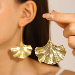 Micara - Petal Charms - Ohrringe in Gold