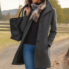 Mathilda | Langer Trenchcoat mit Knopfleiste in Grau