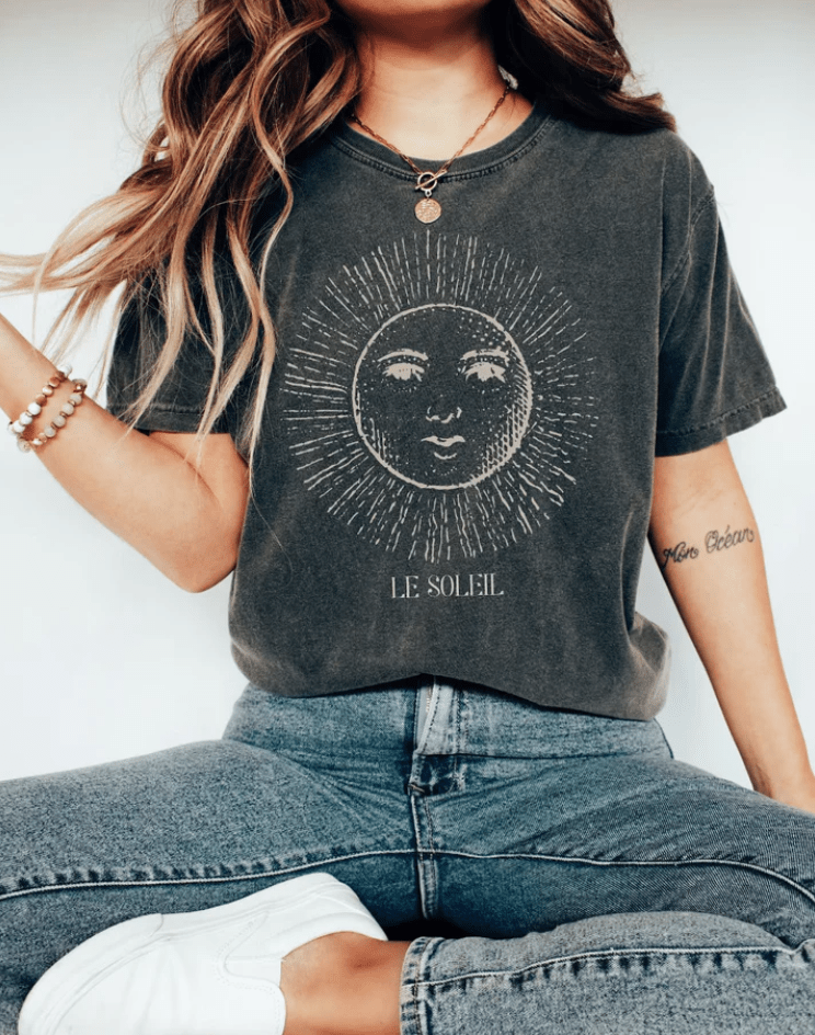 Divination - Astrologie gestaltetes Shirt