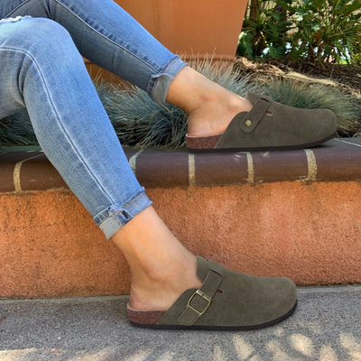 Pantoffeln für Damen & Herren – Weich, Orthopädisch & Stützend