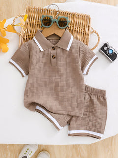 Basil - Strukturiertes Set aus Poloshirt und Shorts in Beige