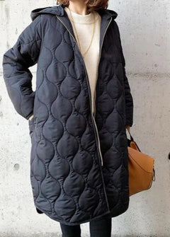 Schicker warmer Wintermantel mit Kapuze für Frauen - Milena in Marineblau