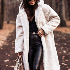 Selina | Damen Modische Kapuze Teddyjacke in Weiß