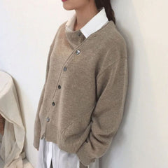 Fenjy - Bequemer Cardigan mit Knopfdetails in Braun