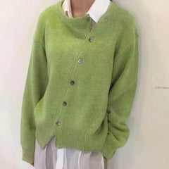Asymmetrische Damen Strickjacke mit Knöpfen in Grün
