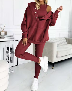 SILKE - SET AUS SWEATSHIRT, LEGGINGS UND OBERTEIL in Rotwein