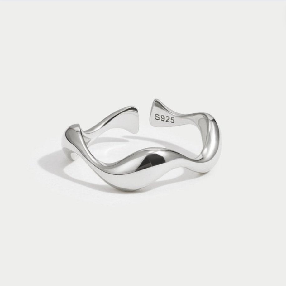 Silberne Wellenring