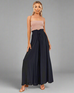 Weit Geschnittene Sommerhose für Damen in Schwarz