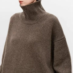 Sophie | Damen Oversized Strick Rollkragenpullover in Braun