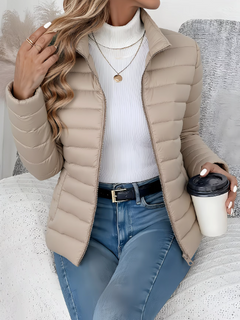 Sophie | Leichte Elegante Daunenjacke in Beige