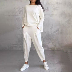 CELIA - SET AUS SWEATSHIRT UND GERADER JOGGINGHOSE in Weiß