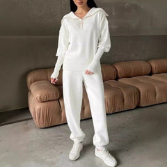 MIREIA - SET AUS PULLOVER UND LOCKERER HOSE in Weiß