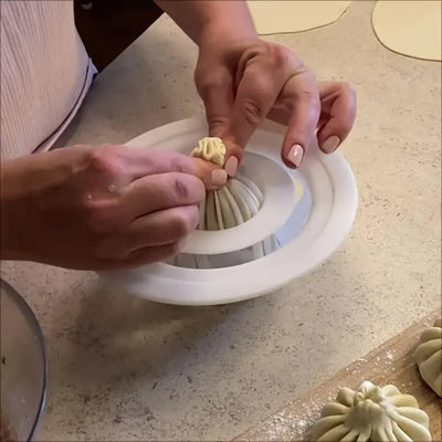 KnödelPresse™ Macht Knödel Schnell