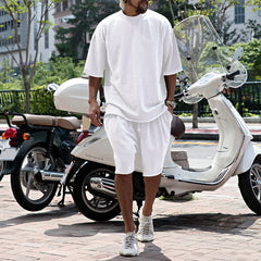 Eamon - lässiges Oversize T-Shirt- und Shorts-Set in Weiß