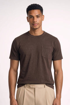 T-Shirt Herren - Lässig Mit Brusttasche | Bequemer Schnitt in Braun