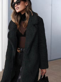 Lara | Damen Langer Teddy Trenchcoat in Schwarz