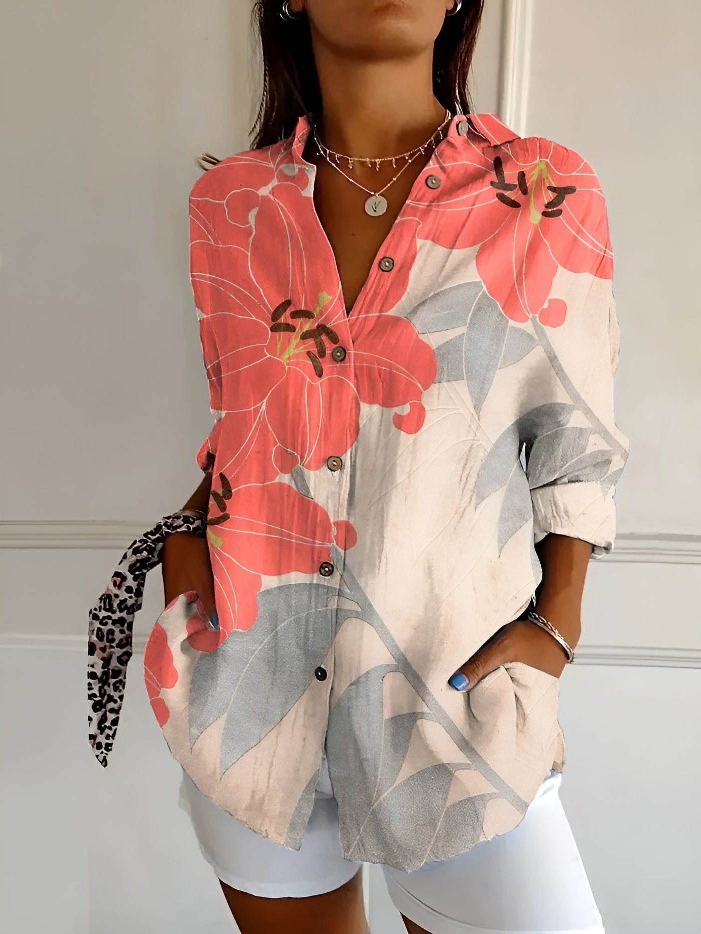 LYSSA - Blumige Bluse mit Knopfverschluss