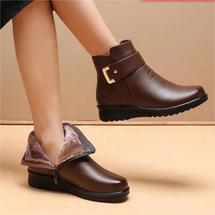 Warme Damenstiefeletten aus Fleece-Leder - Lenora in Braun