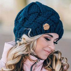 Warme Wintermütze für Frauen - Kariss in Blau