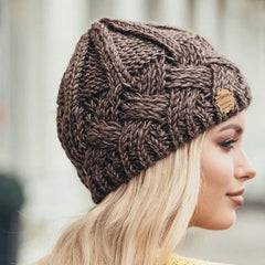 Warme Wintermütze für Frauen - Kariss in Kaffee