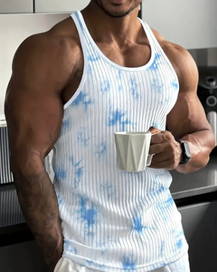 Herren klassisches geripptes Tanktop | Sport in Weiß mit Blau Aufdruck