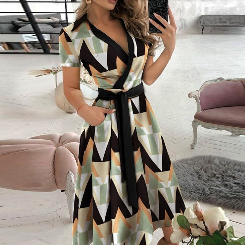 Damen Sommer-Midikleid mit Gürtel