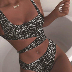 Damen Sommer-Einteiler-Badeanzug mit Push-Up und Cutout-Stil in Schwarz Und Weiß