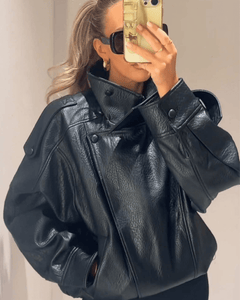 Lucille Asymmetrische Jacke in Lederoptik in Schwarz